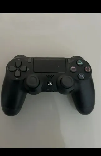Vendo controle original Sony DualShock 4 para PlayStation 4 (PS4).