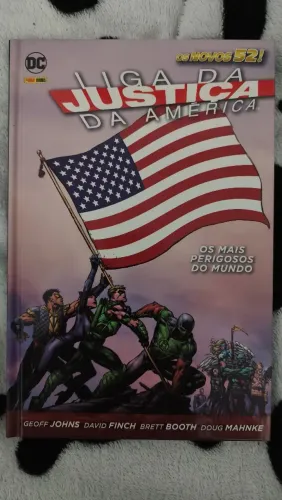 HQ (História em Quadrinhos) - DC - Liga da Justiça: Os mais perigosos do mundo -capa dura