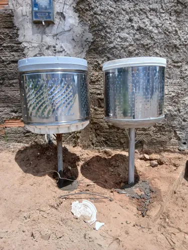 Lixeira pra calçada com estalaçoes grátis *