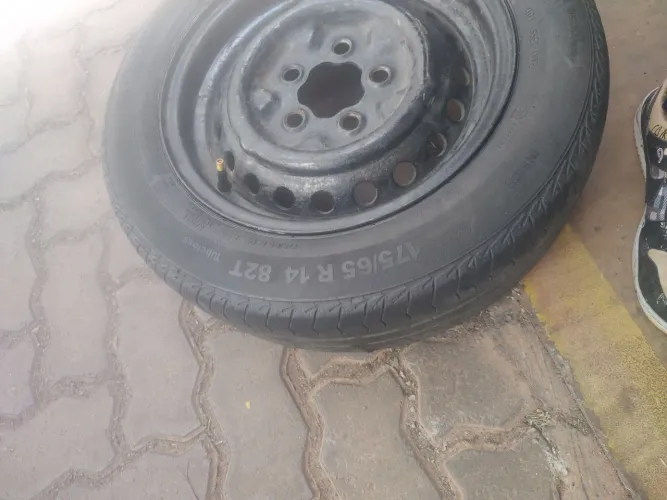 Pneu 175/65 Aro 14 com roda 