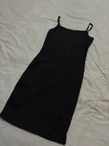 Vestido justo preto
