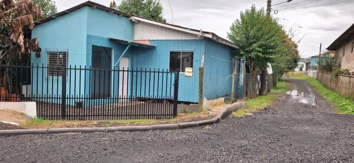Vendo uma casa bem localizada em Lages sc ou troco por outra em itajai ou arredores.