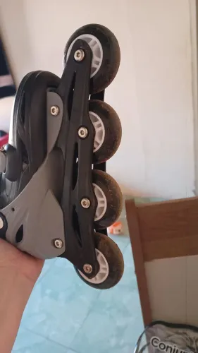 Patins infantil em ótimo estado de conservação 