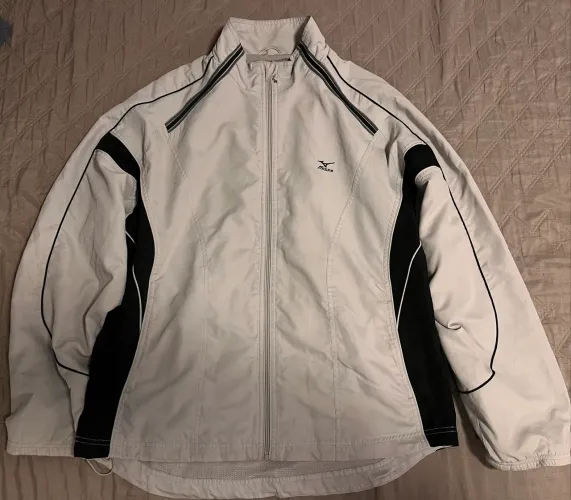 Jaqueta Corta Vento Mizuno cinza claro