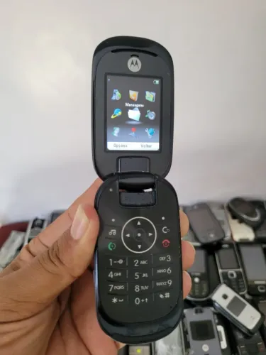 Motorola U9 Original - Funcionando - Raro para Coleção Celular Antigo Relíquia
