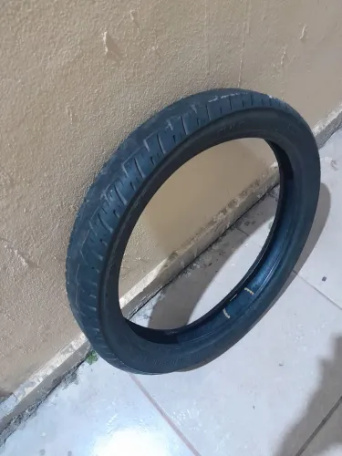 Pneu traseiro meia vida 90 90 18 Pirelli sem câmara
