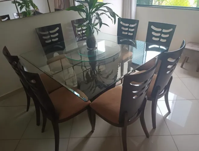 Mesa Jantar + 8 cadeiras