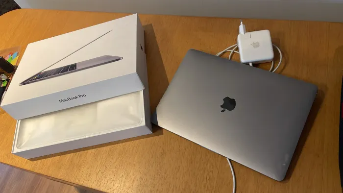 MacBook Pro 2019 13 pol i5 (Turbo Boost) 256ssd - cinza espacial - A1989 - MV962LL/A