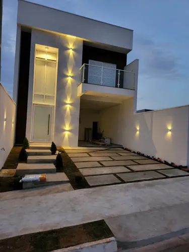 Casa Duplex 191,02m2 3 Suítes, Sala Extensa, Cozinha c/Balcão de Granito, Piscina c/Leds, 