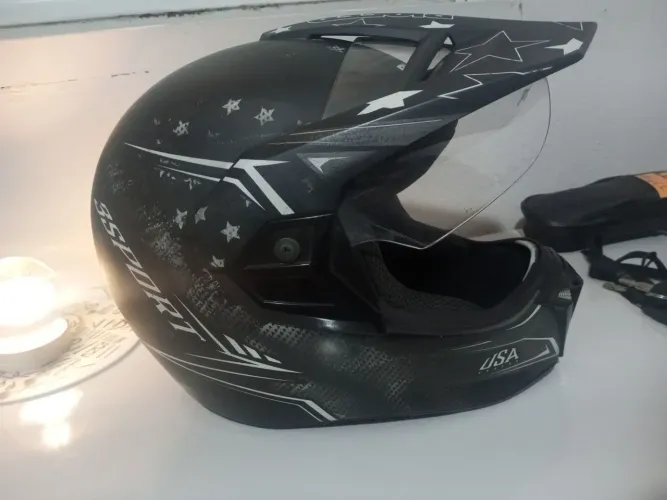 Capacete