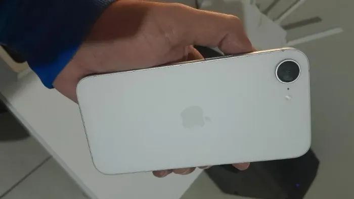 ? iPhone 16e 128GB - Branco | Impecável | Bateria 100% | Garantia Apple