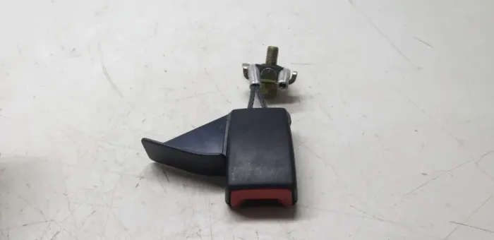 Engate do Cinto Traseiro 2 unidade Mercedes 320 CLK 3.2 1998/2002