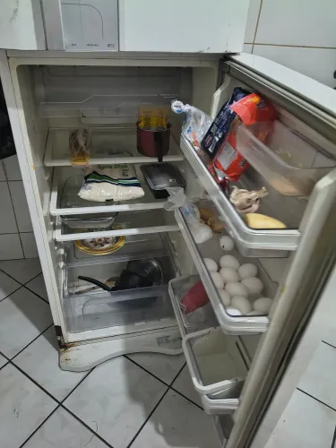 Geladeira com defeito
