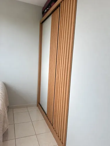 Guarda roupa de casal 2 portas