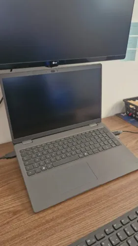 Dell Latitude 3550 i7 13* | 32GB RAM | SSD 512GB | Excelente Estado