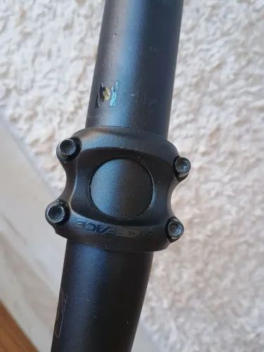 Guidão Race Face 780mm e Mesa Race Face