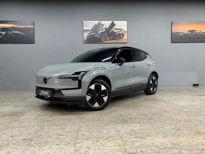 Volvo EX30 E40 Core (elétrico) 2024