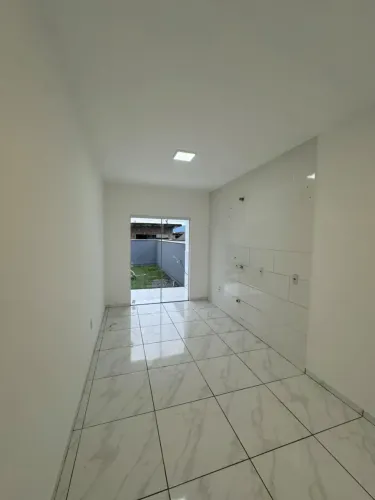 Casa com 02 Quartos em Ilhota
