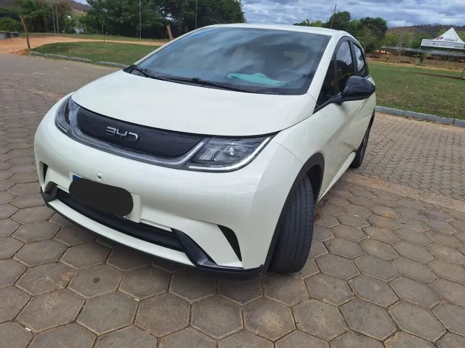 BYD Dolphin EV (Elétrico) 2025