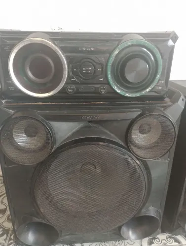 Vende-se caixa de som