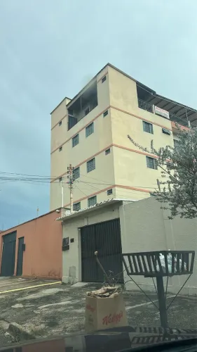 Apto pra solteiros no Setor Urias Magalhães 