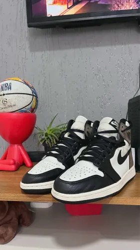 Tênis Jordan 1/ 4 / 11