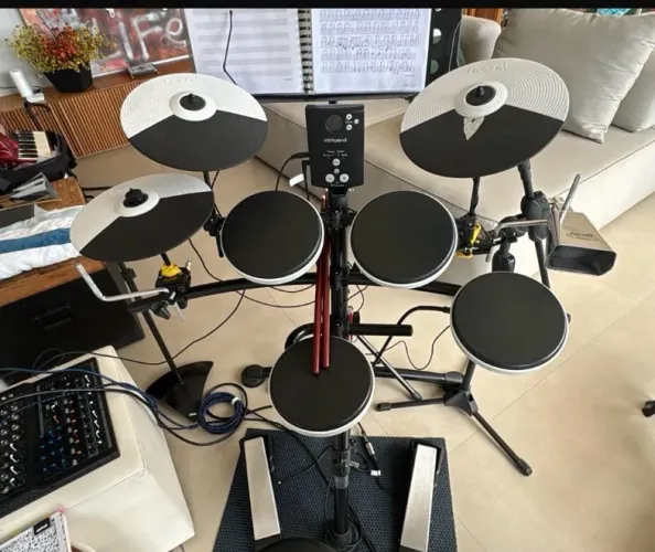 Bateria eletrônica Holand + amplificador