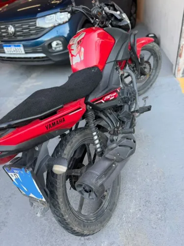 Yamaha factor moto muito nova! Pra vender rápido chama no WhatsApp *