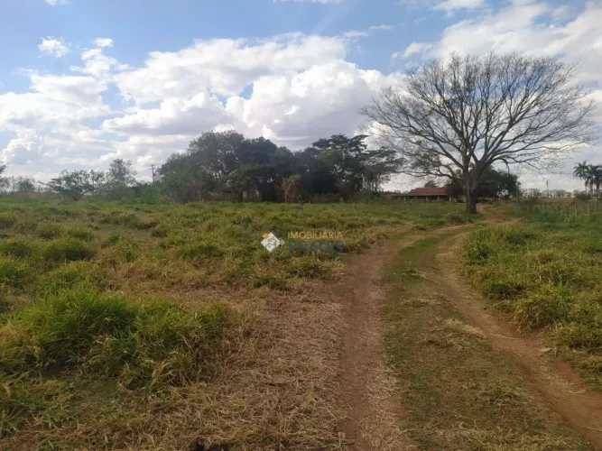 Área à venda Em Frente Cond. Monte Carlo R$ 1.450.000
