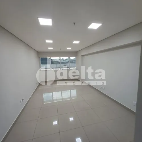 Sala disponível para locação no bairro Brasil em Uberlândia - MG