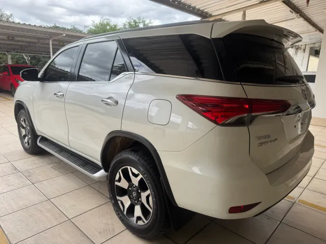 Toyota Hilux SW4 SRX Diamo. 4X4 2.8 TB DIE AUT 2020
