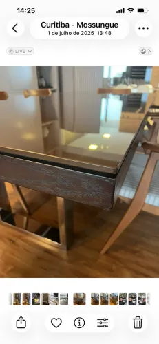 Mesa de jantar marca Ton Sur Ton