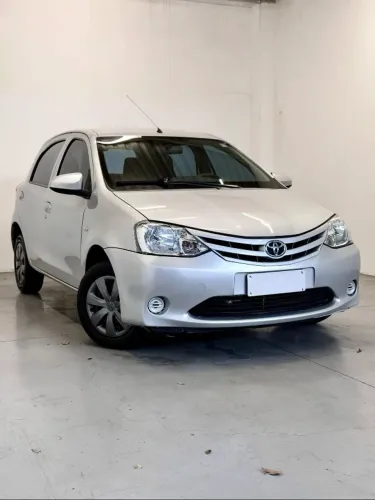 Toyota Etios X 1.3 Flex 16V 5P Mec. 2014