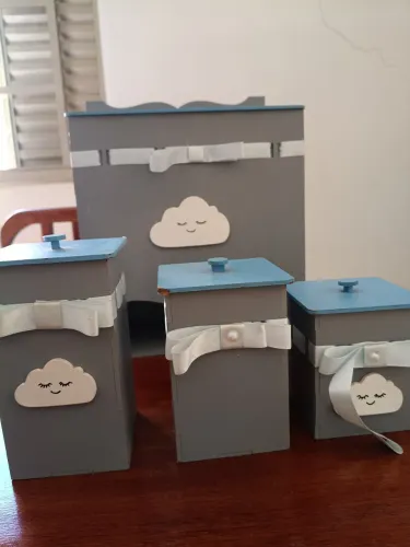 FARMACIA E PORTA FRALDAS BEBE