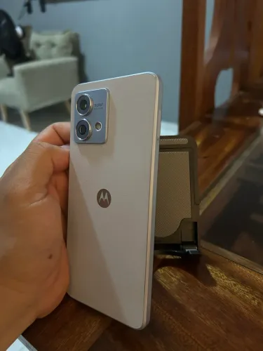 Moto G84 256GB Usado em excelente estado