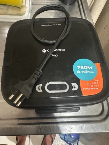 Vende se sanduicheira