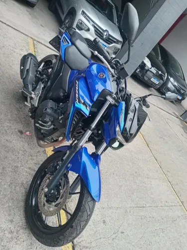 FZ25 Fazer Connect ABS 2025 ZERADA