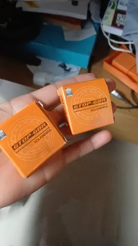 Dois rolamentos de moto lacrado