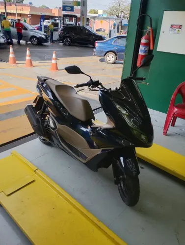 Vendo PCX DLX a mais completa da categoria