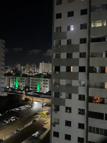 Alugo quarto para MULHER no Condomínio Flamboyant, bairro Luzia.