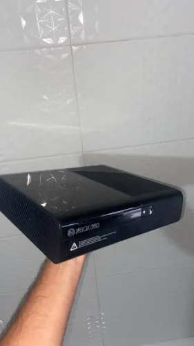 Xbox 360 Super Slim 