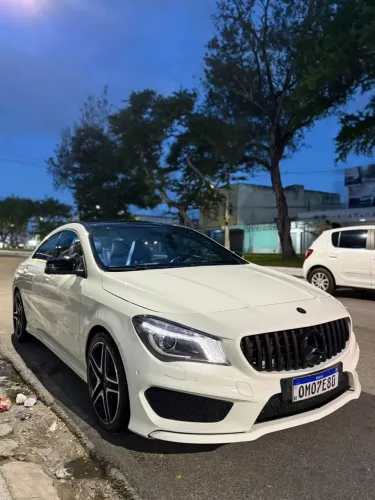 Mercedes-Benz CLA-250 Sport 4matic 2.0 16V 211cv Aut. 2015