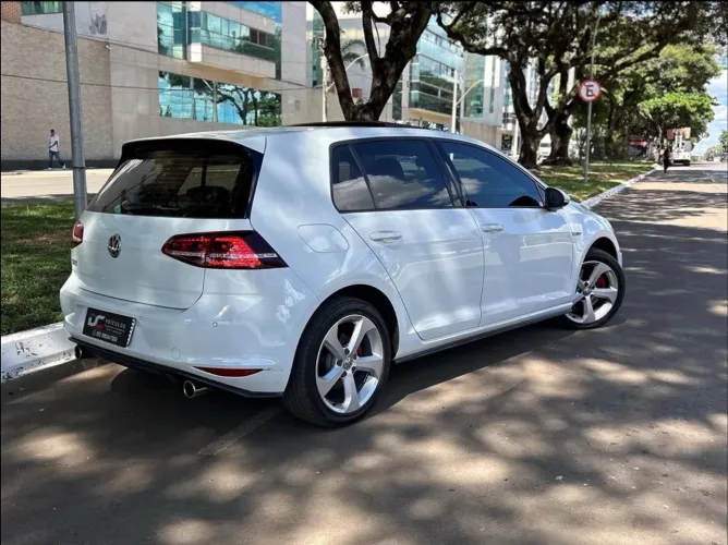 Volkswagen Golf GTI 2.0 TSI 220cv Aut. 2017