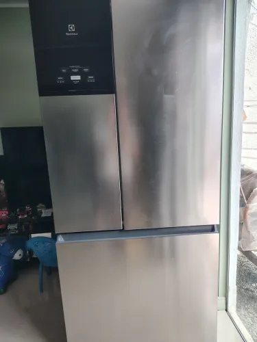 Geladeira eletrolux grande nova