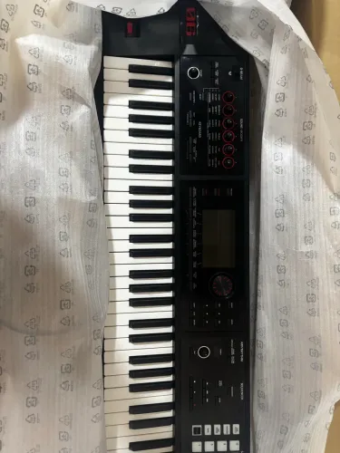 Roland FA 06