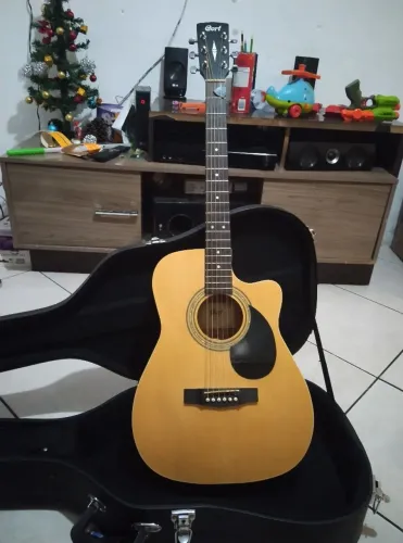 Violão Cort impecável