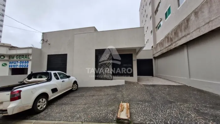 Comercial Casa em Ponta Grossa