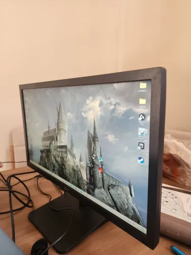 Monitor LG 21,5" 75 hertz tela VA