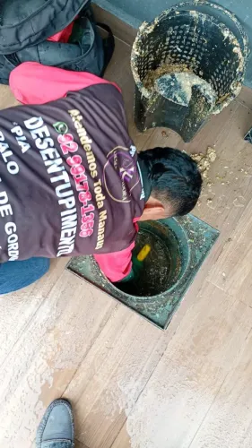 DESENTUPIDOR DESENTUPIDORA DESENTUPIDOR PROFISSIONAL