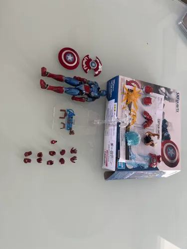 Sh figuarts Tech on captain América 